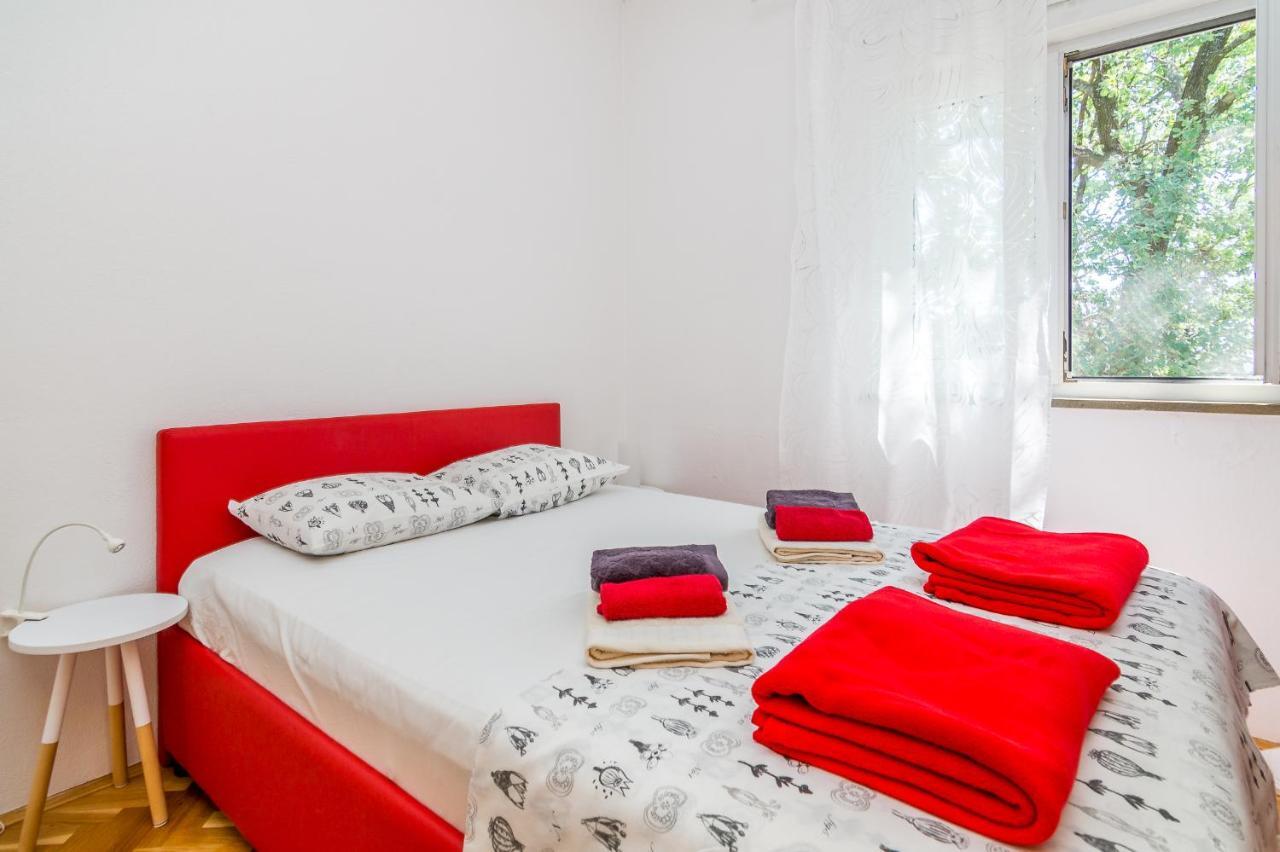 Holiday Home Gata 7 エクステリア 写真